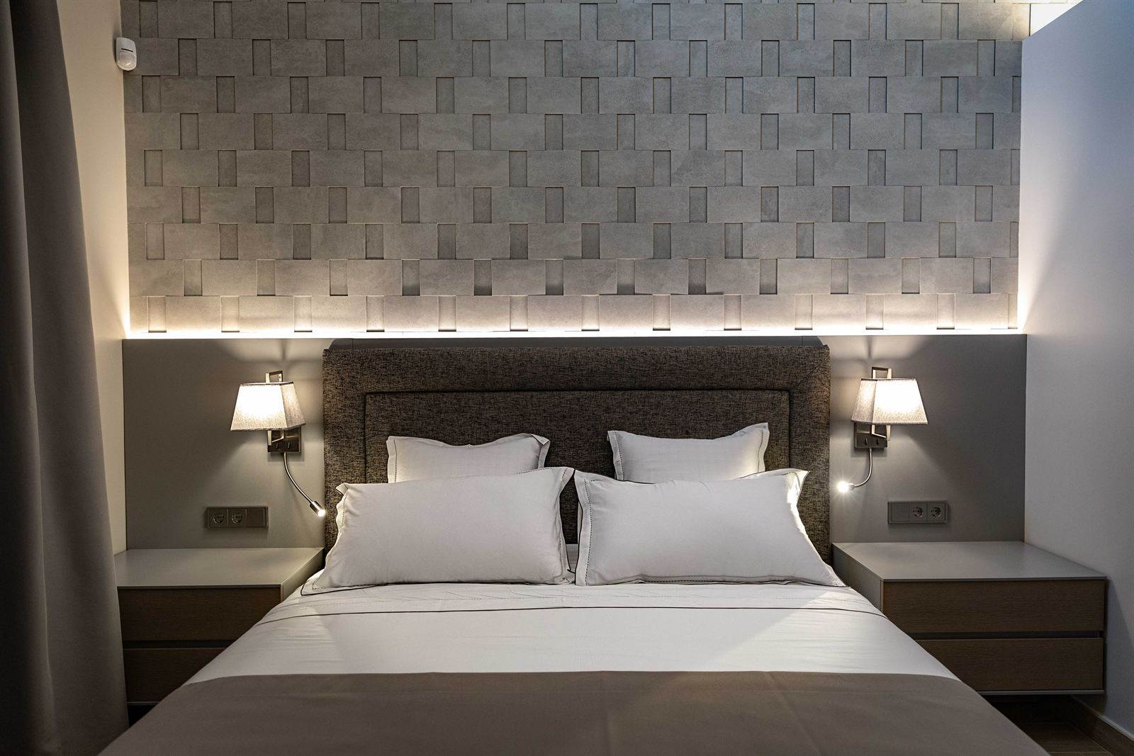 Room 4 - Deluxe Room