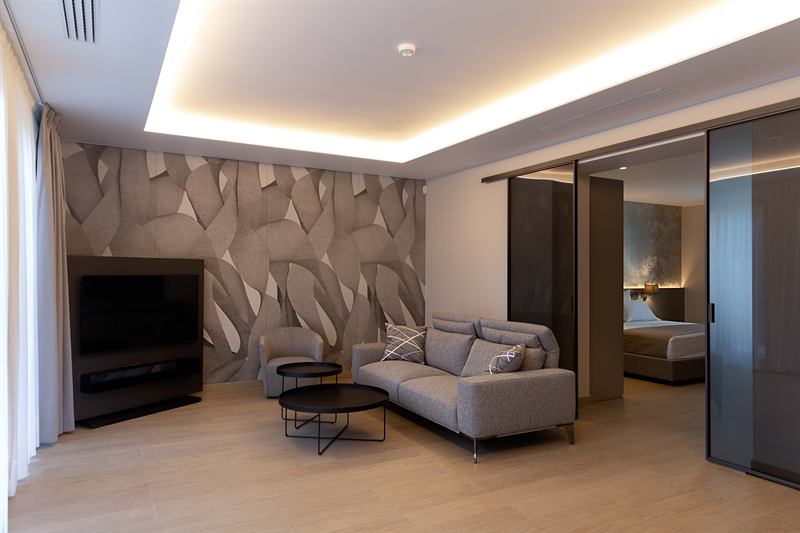 Room 8