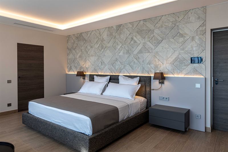 Room 9